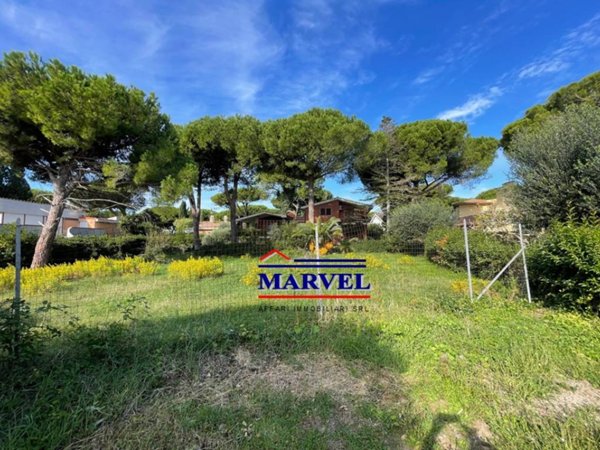 terreno in vendita a Tarquinia in zona Marina Velca