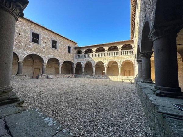 intera palazzina in vendita a Tuscania