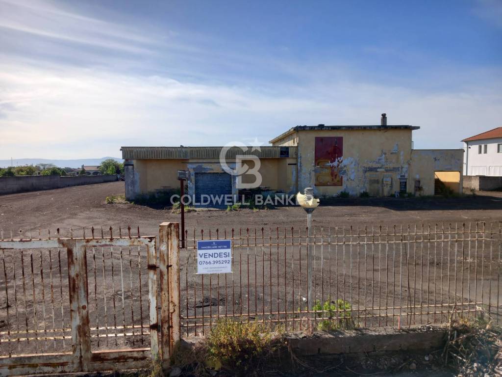 locale commerciale in vendita a Tuscania