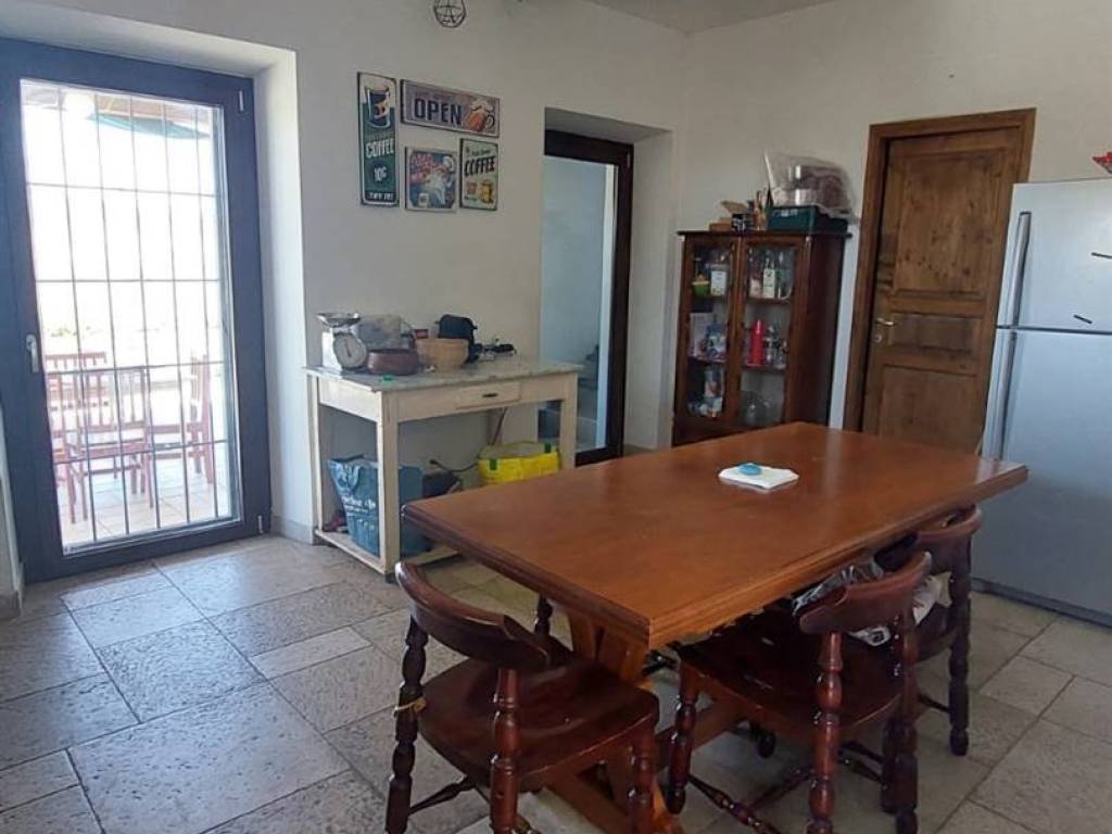 casa indipendente in vendita a Tuscania