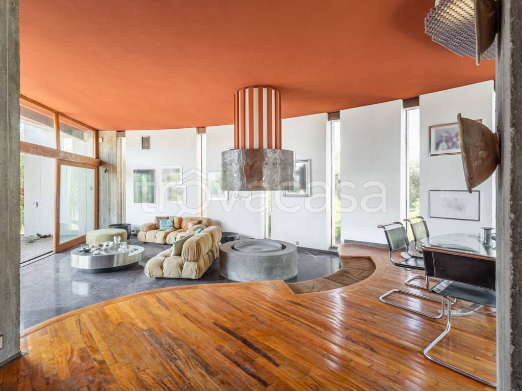 casa indipendente in vendita a Tuscania