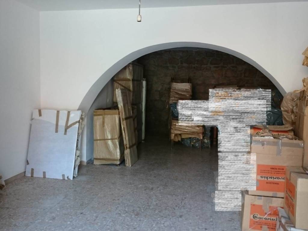 locale commerciale in vendita a Tuscania