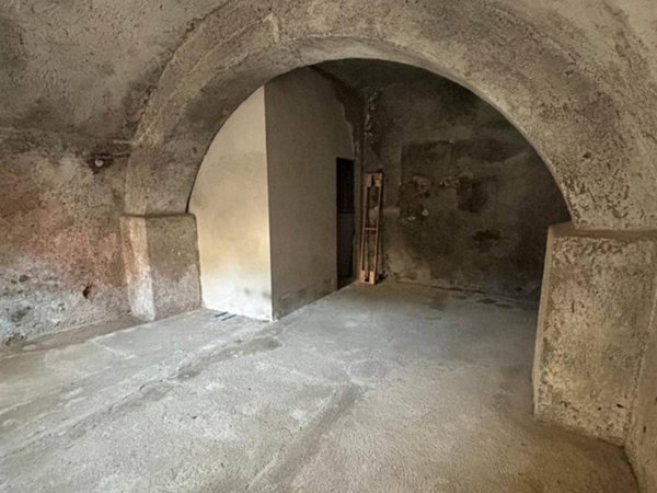 locale commerciale in vendita a Tuscania