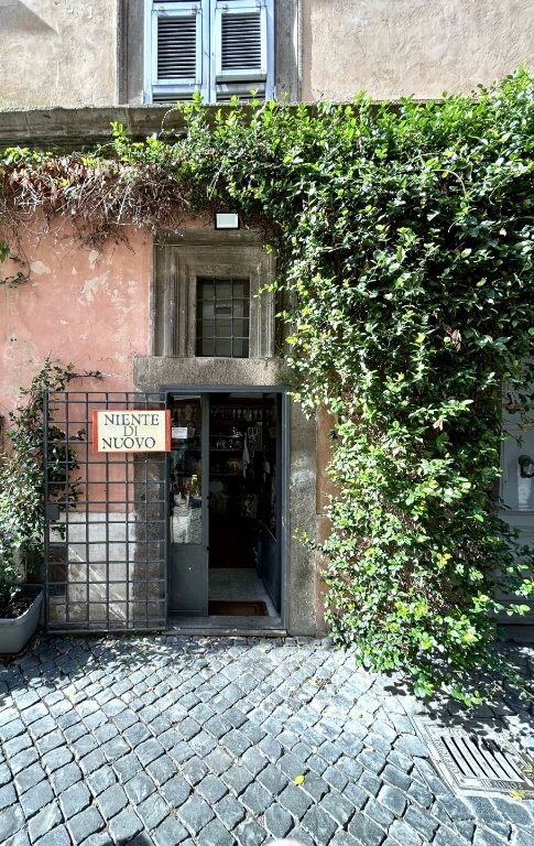 locale commerciale in vendita a Tuscania