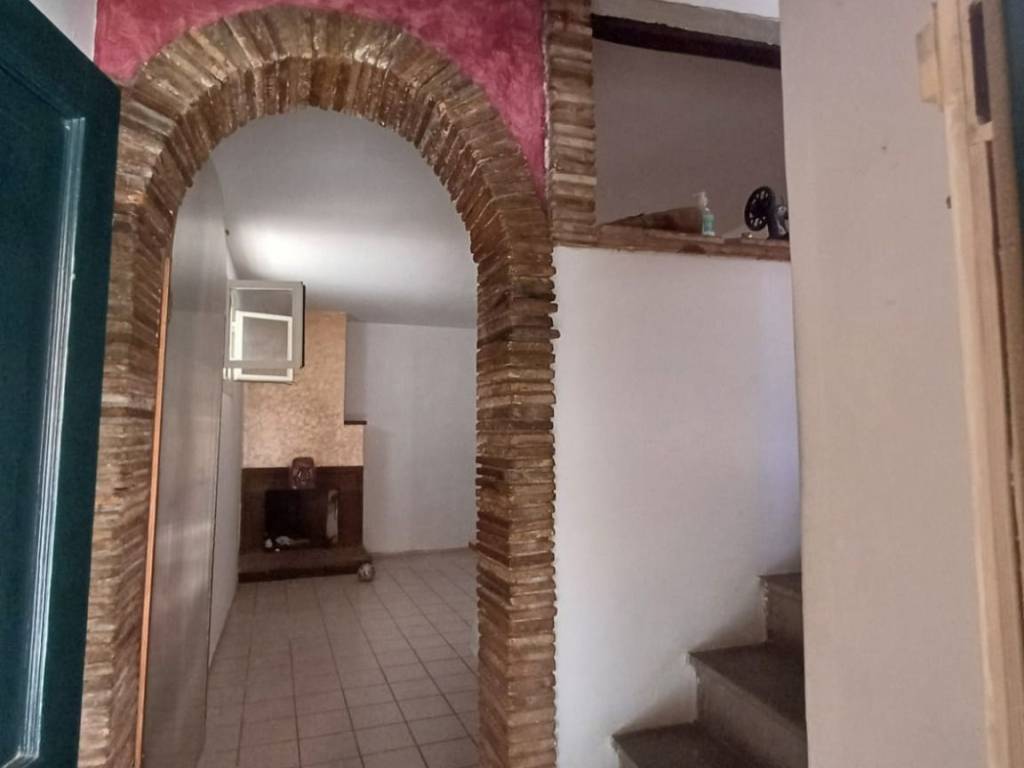 casa indipendente in vendita a Tuscania