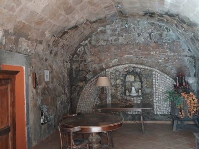 locale di sgombero in vendita a Tuscania