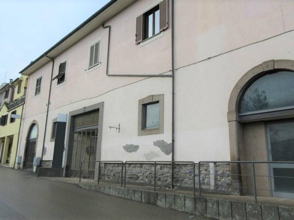 negozio in vendita a Tuscania