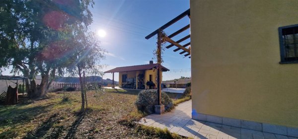 casa indipendente in vendita a Tuscania