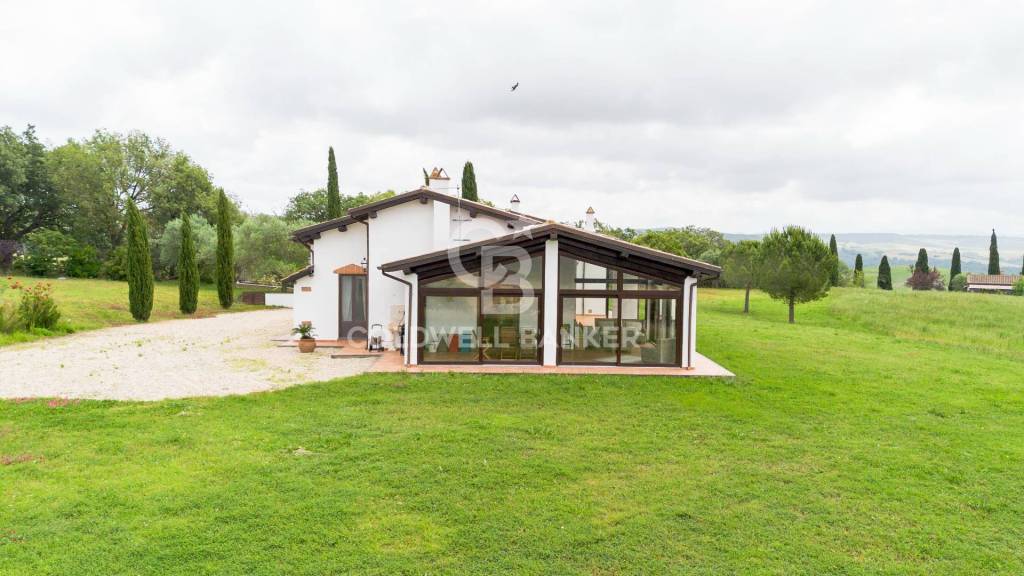 casa indipendente in vendita a Tuscania