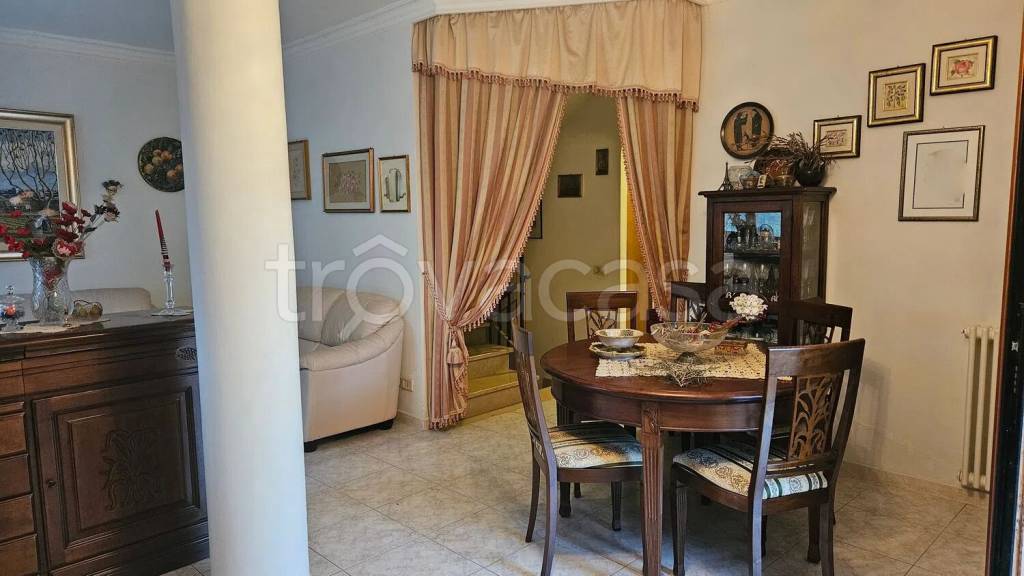 casa indipendente in vendita a Tuscania