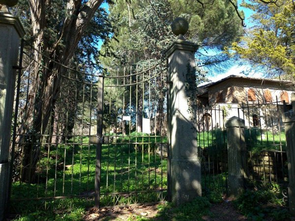 casa indipendente in vendita a Tuscania