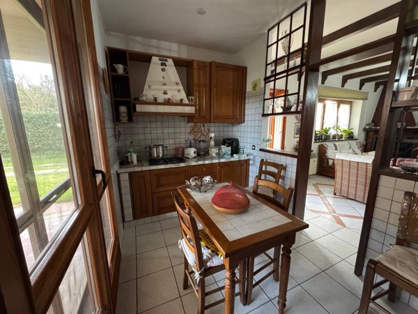 casa indipendente in vendita a Tuscania