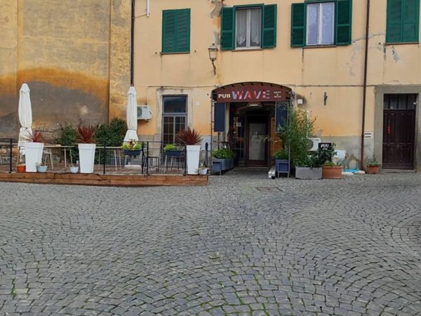 negozio in vendita a Tuscania