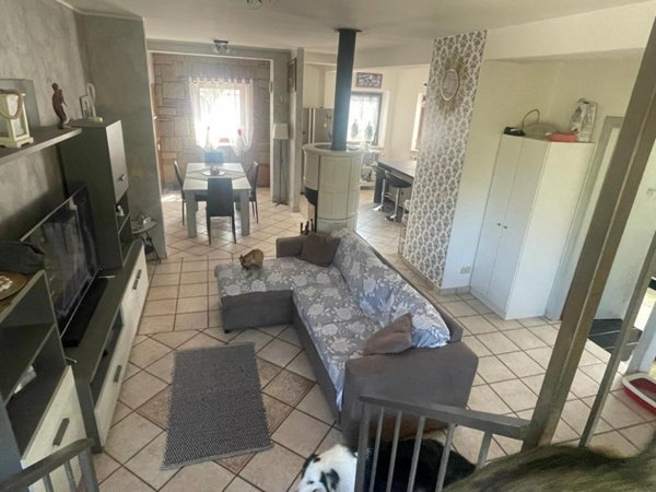 casa indipendente in vendita a Tuscania