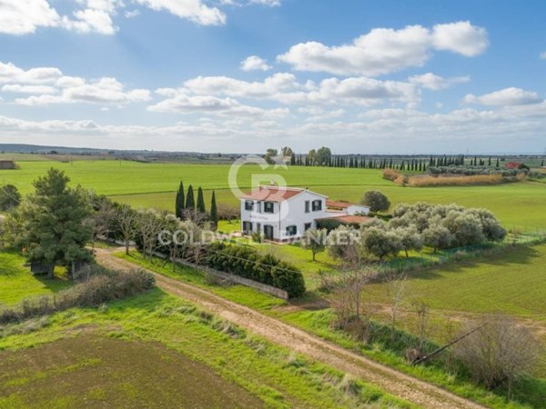 casa indipendente in vendita a Tuscania