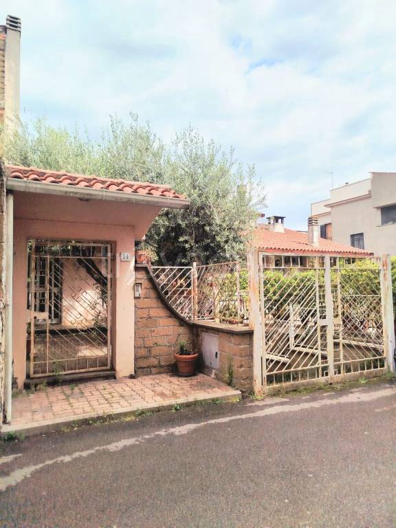 casa indipendente in vendita a Tuscania