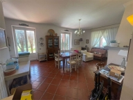 casa indipendente in vendita a Tuscania