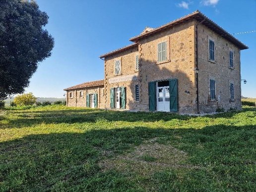 casale in vendita a Tuscania