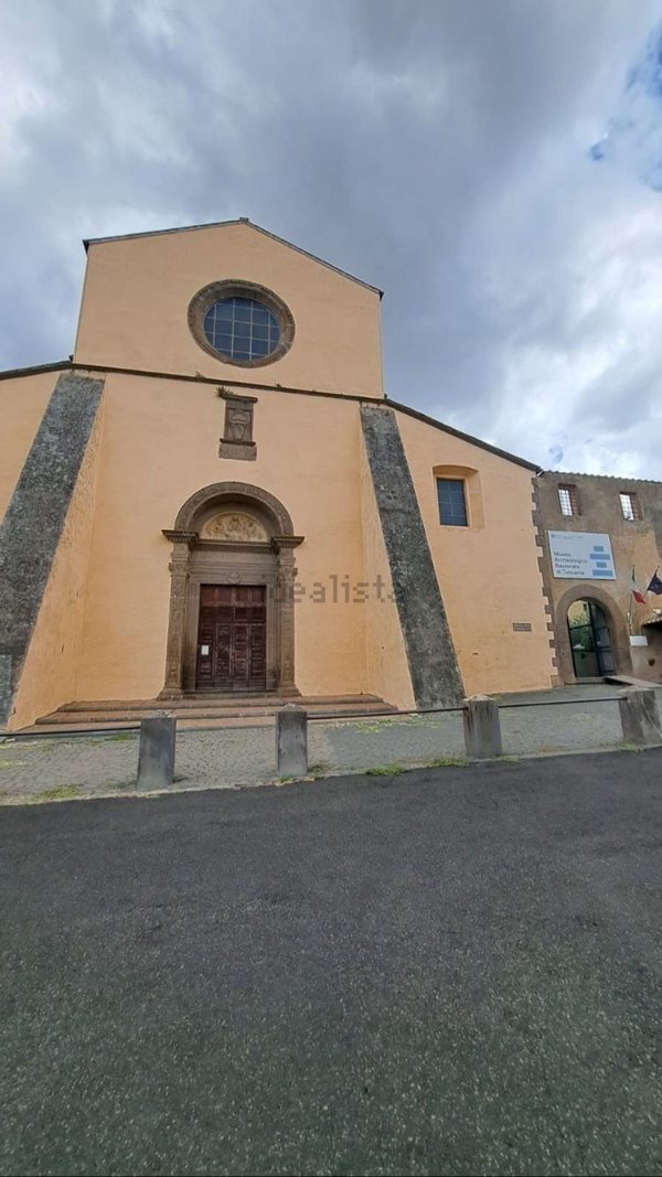 casa indipendente in vendita a Tuscania