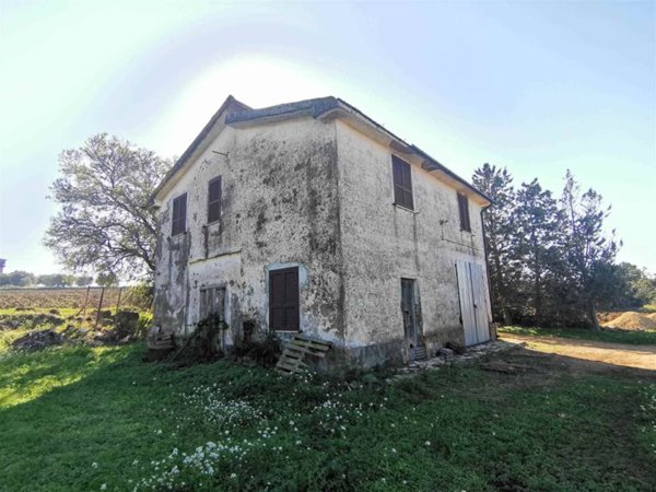 casa indipendente in vendita a Tuscania