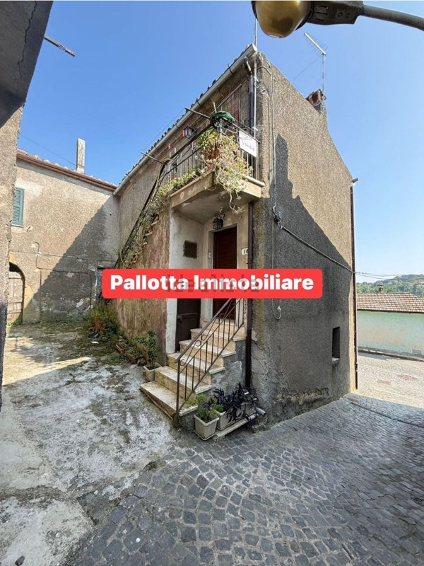 appartamento in vendita a Valentano in zona Villa delle Fontane