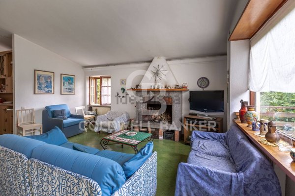 casa indipendente in vendita a Valentano