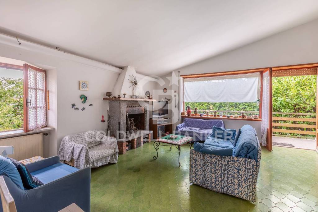 casa indipendente in vendita a Valentano