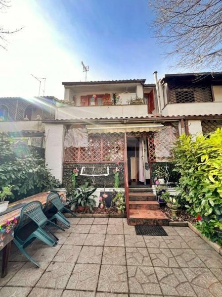 casa indipendente in vendita a Valentano