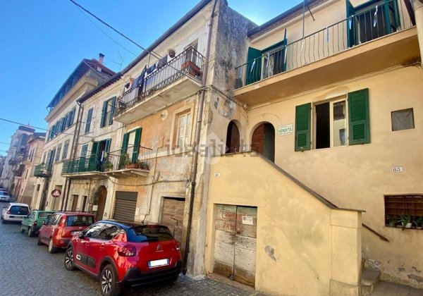 appartamento in vendita a Valentano
