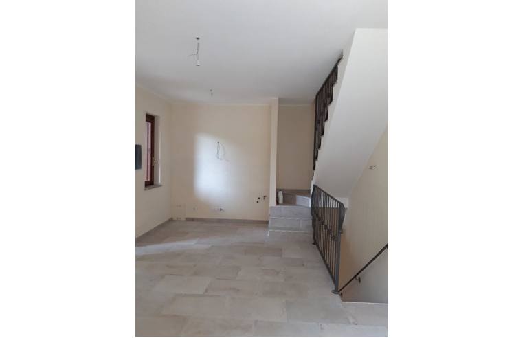 casa indipendente in vendita a Valentano