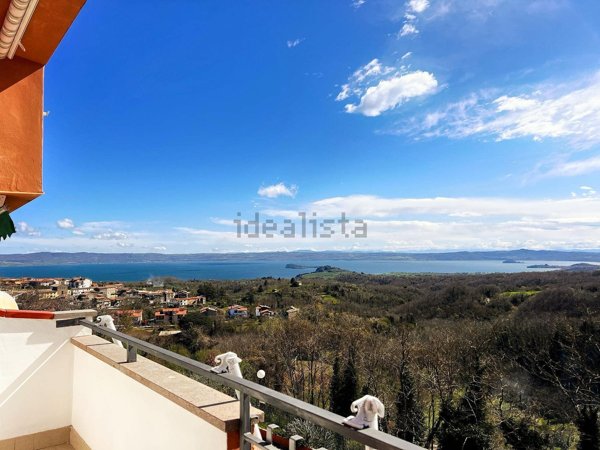 casa indipendente in vendita a Valentano