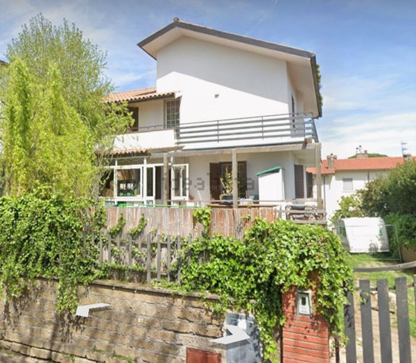 casa indipendente in vendita a Valentano