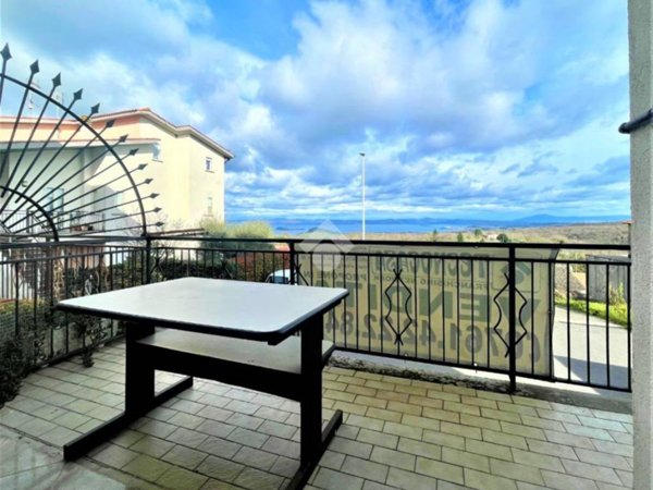 appartamento in vendita a Valentano in zona Villa delle Fontane