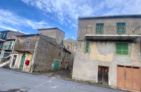 appartamento in vendita a Valentano in zona Villa delle Fontane