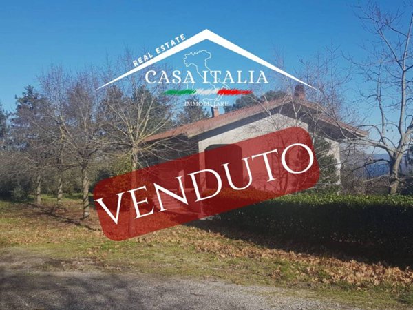 casa indipendente in vendita a Valentano