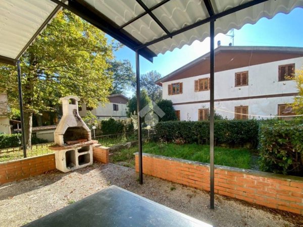 casa indipendente in vendita a Valentano