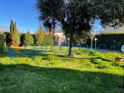 casa indipendente in vendita a Valentano in zona Villa delle Fontane