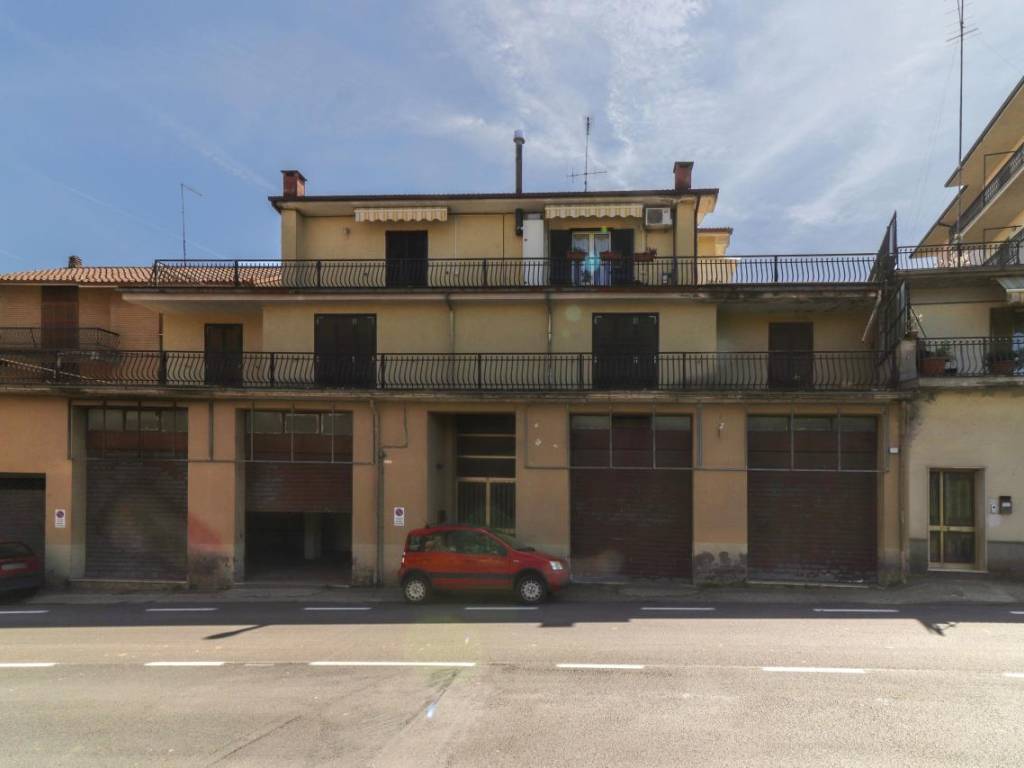negozio in vendita a Vallerano