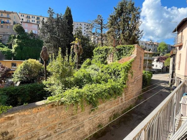 appartamento in vendita a Vallerano