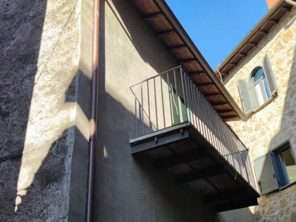 appartamento in vendita a Vallerano