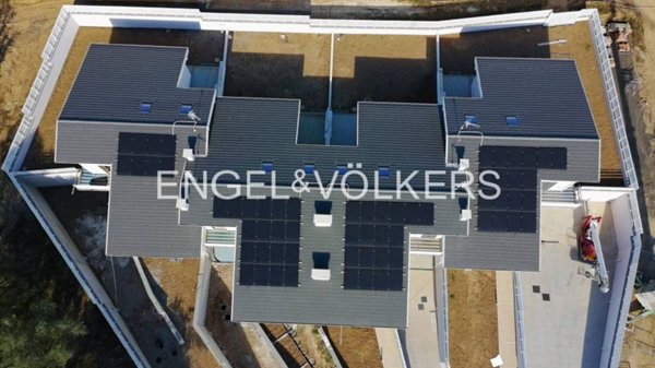 casa indipendente in vendita a Vallerano