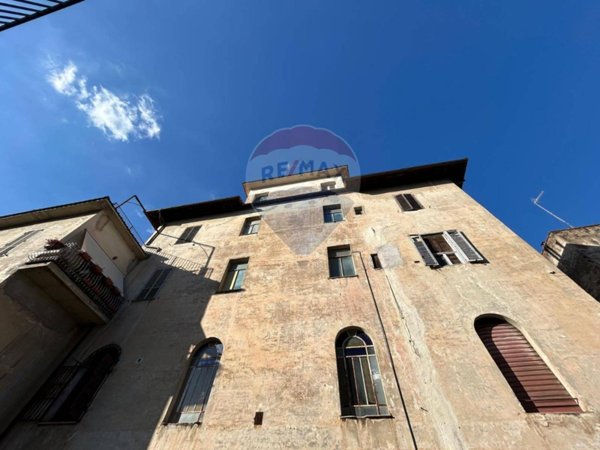 appartamento in vendita a Vallerano