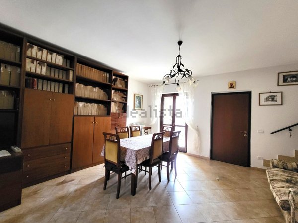 casa indipendente in vendita a Vallerano