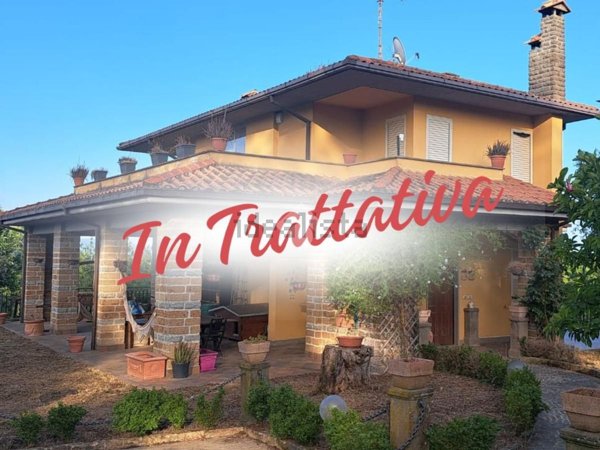 casa indipendente in vendita a Vallerano