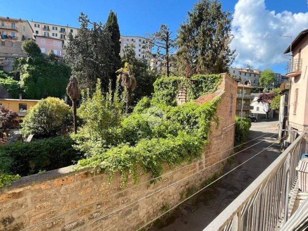 appartamento in vendita a Vallerano