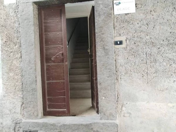 casa indipendente in vendita a Vallerano