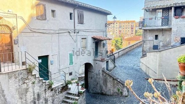 appartamento in vendita a Vallerano