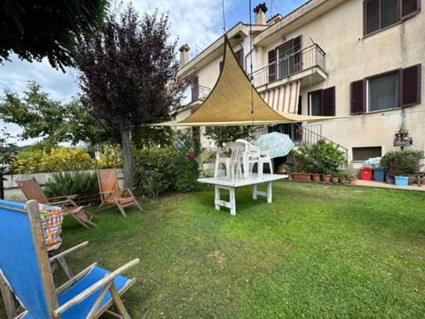 casa indipendente in vendita a Vasanello