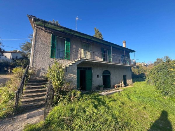 casa indipendente in vendita a Vasanello