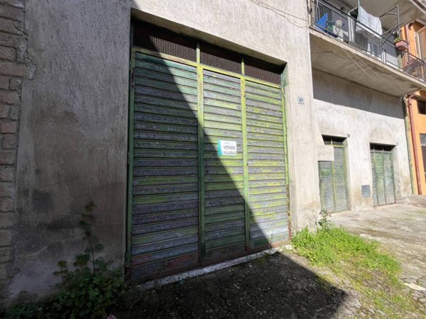 locale commerciale in vendita a Vasanello